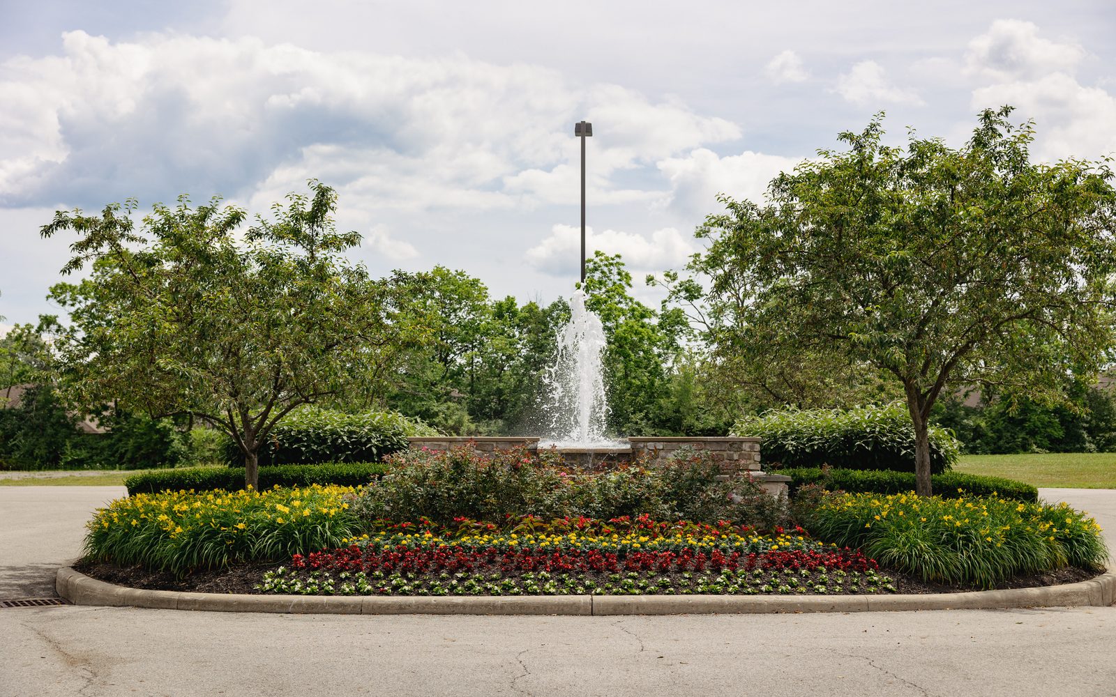 Commercial Flower & Annual Installation for commercial properties in Columbus and Central Ohio